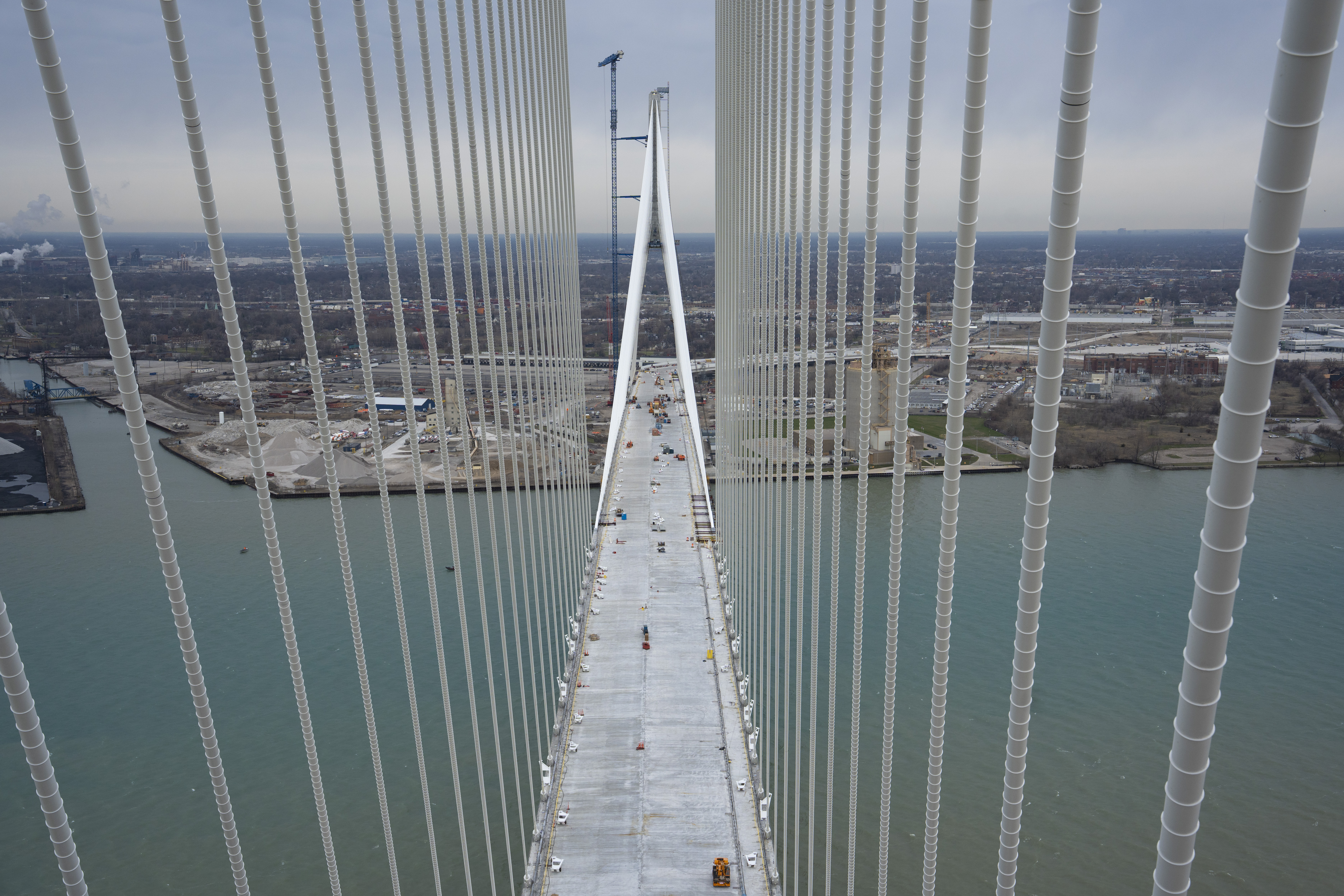 コウテイハリケーン Construction of Gordie Howe International Bridge 95 per cent complete