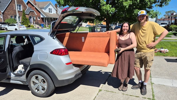 $1,200 couch at 75% off, $5 guitar amp: Bargain hunters flock to South Walkerville yard sale