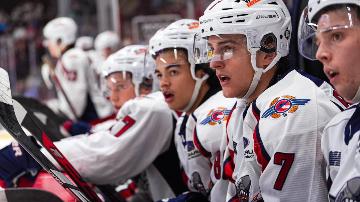 Syaund Windsor Spitfires defeat Owen Sound Attack 11-3