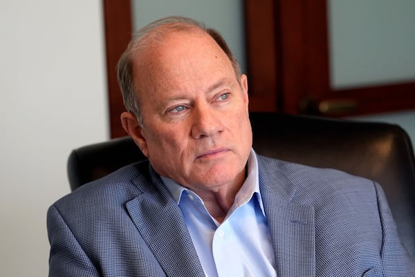 Former Detroit Mayor Duggan cites toxic political climate, suspending his run for Michigan governor
